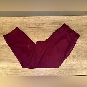 Lululemon Athletica Women's Burgundy Capris